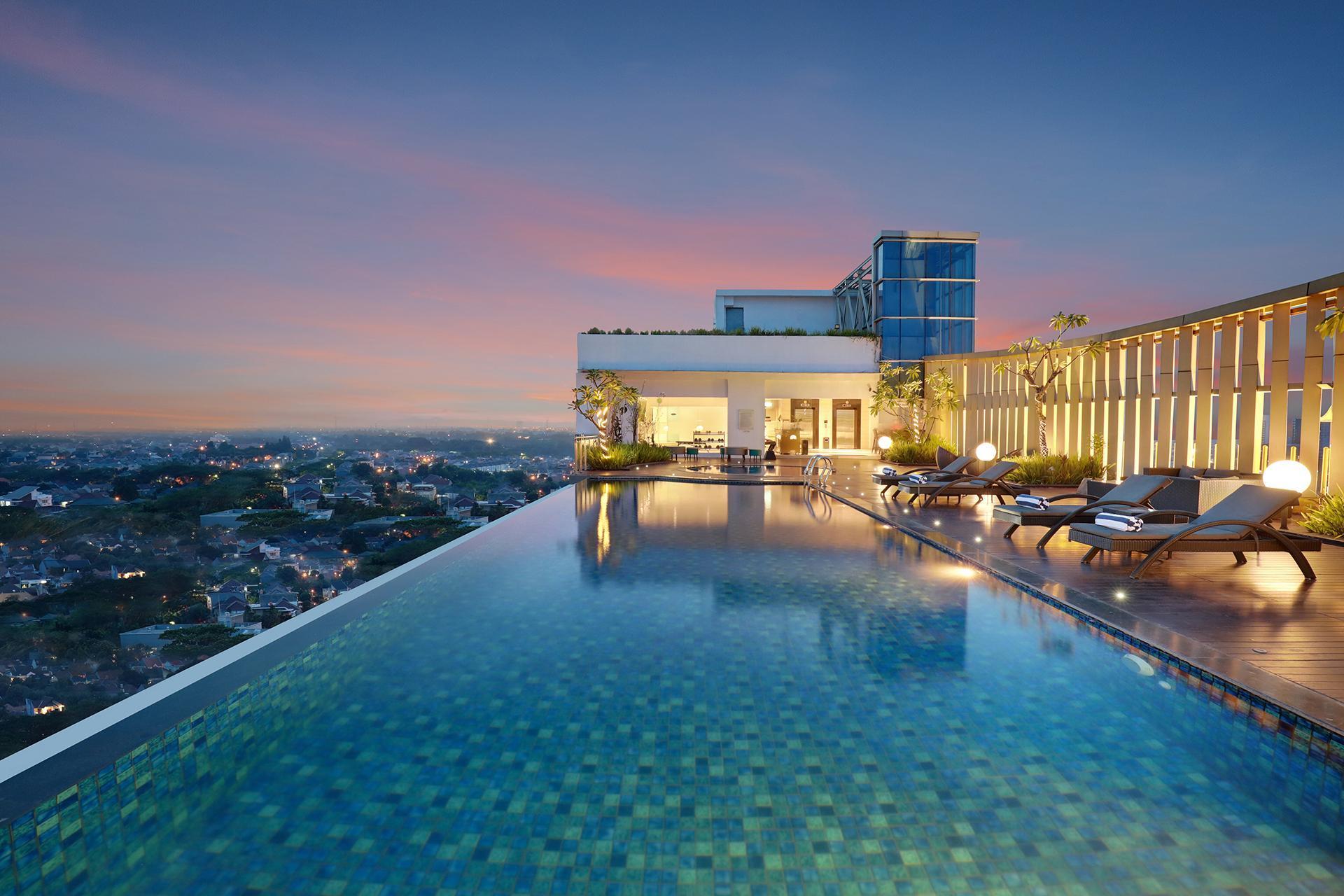 Hotel Ciputra Cibubur Managed By Swiss-Belhotel International Eksteriør bilde