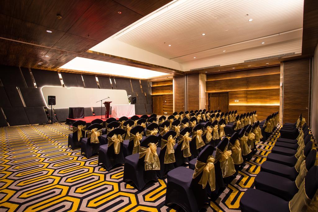 Hotel Ciputra Cibubur Managed By Swiss-Belhotel International Eksteriør bilde