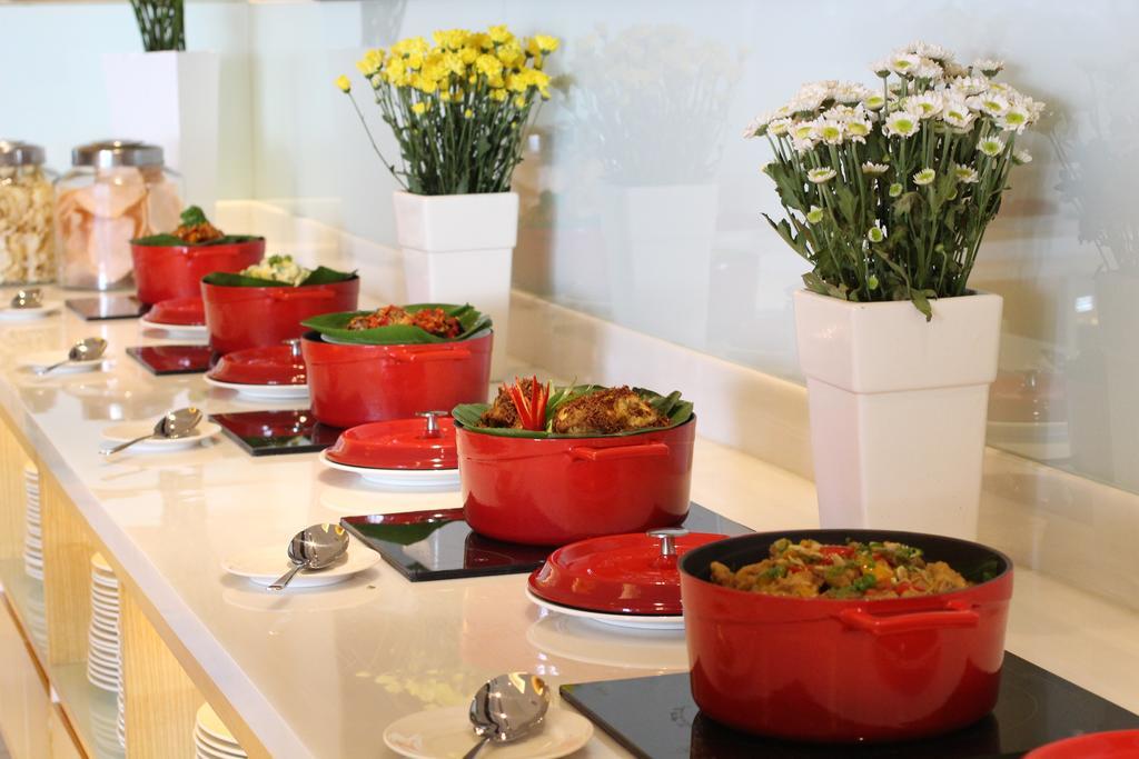 Hotel Ciputra Cibubur Managed By Swiss-Belhotel International Eksteriør bilde