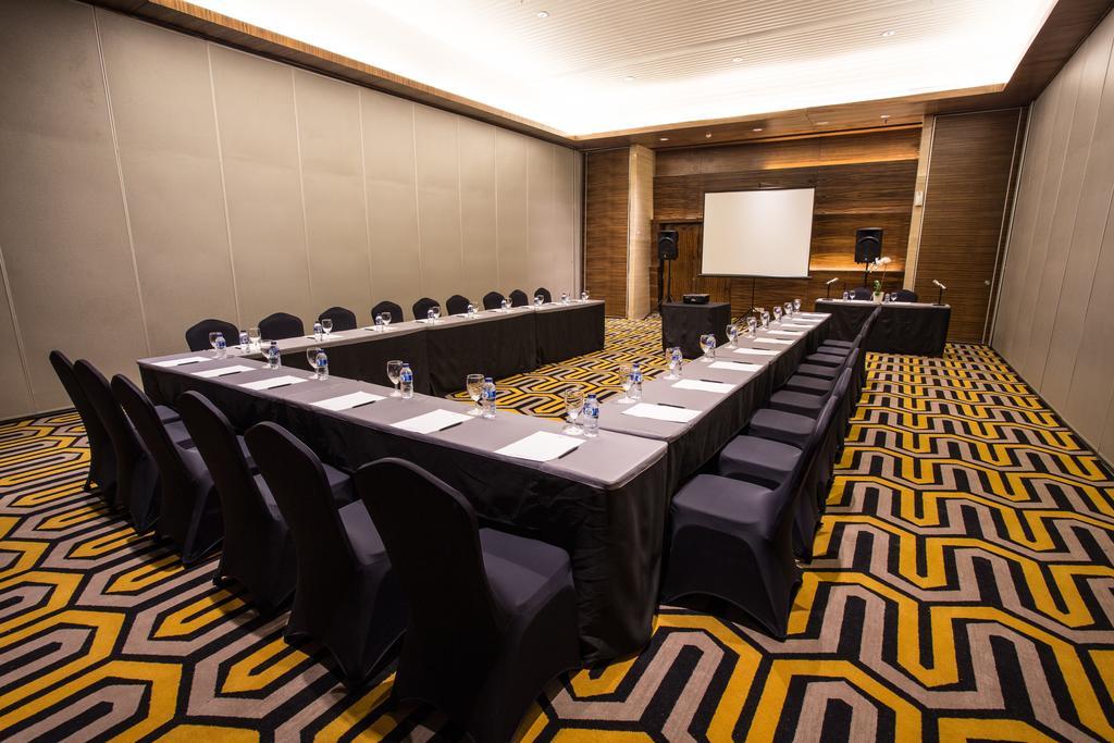 Hotel Ciputra Cibubur Managed By Swiss-Belhotel International Eksteriør bilde