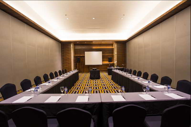 Hotel Ciputra Cibubur Managed By Swiss-Belhotel International Eksteriør bilde