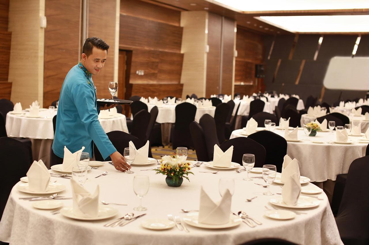 Hotel Ciputra Cibubur Managed By Swiss-Belhotel International Eksteriør bilde